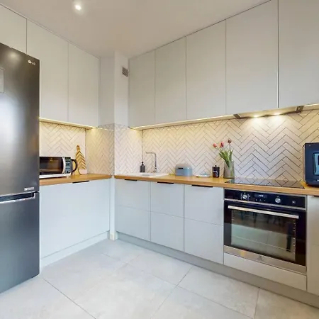 Urban Jungle With Ac Praga Poludnie *