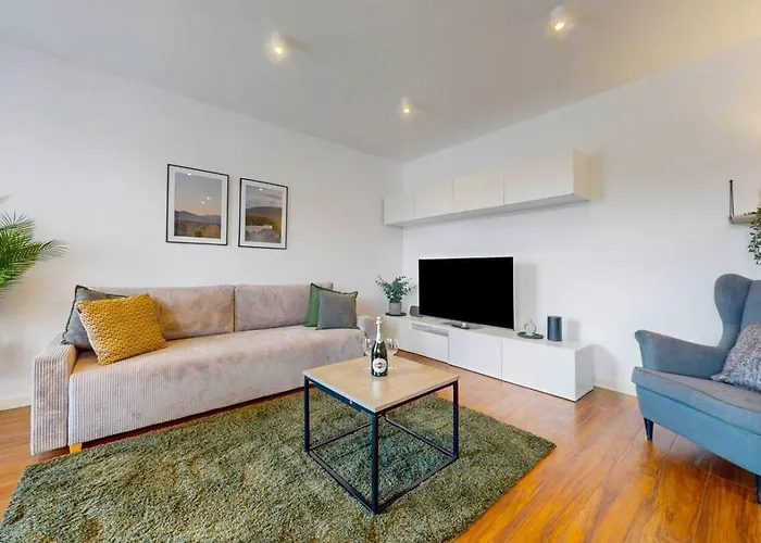 Urban Jungle With Ac Praga Poludnie Lejlighed Warszawa