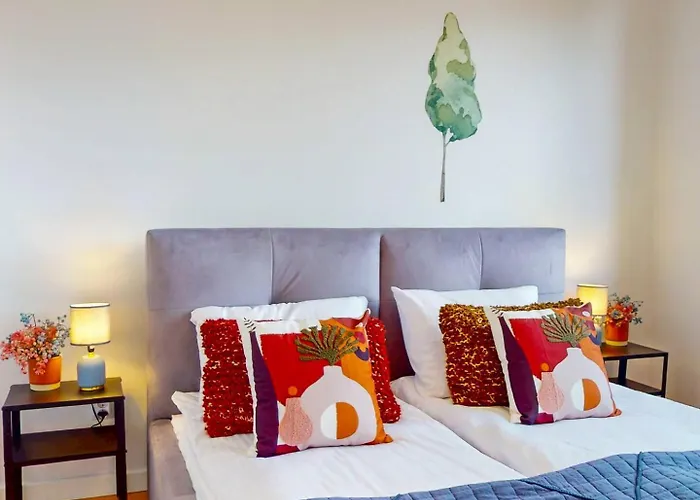 Urban Jungle With Ac Praga Poludnie Lejlighed