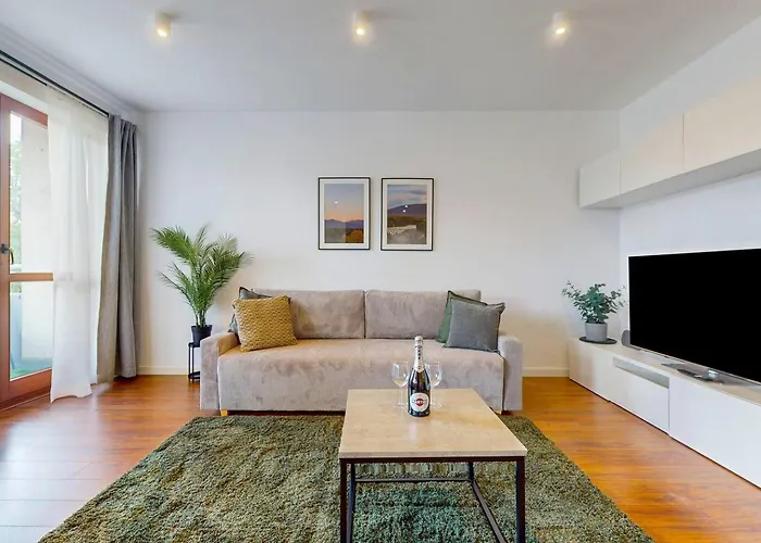 Urban Jungle With Ac Praga Poludnie Lejlighed Warszawa